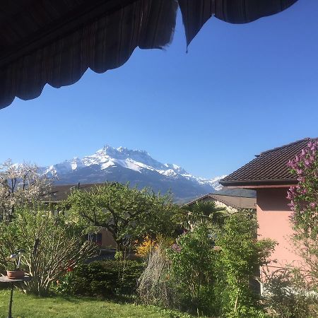 Bnb Parisod Aigle Bagian luar foto